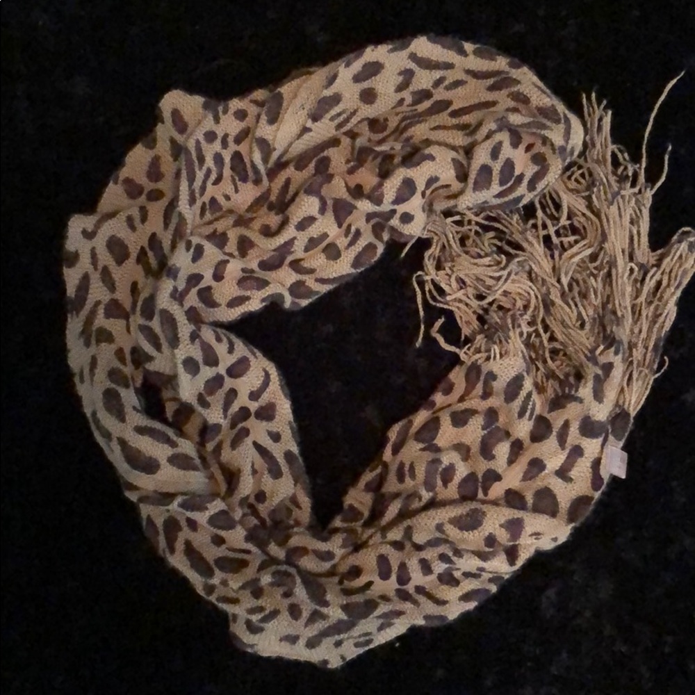 Leopard scarf